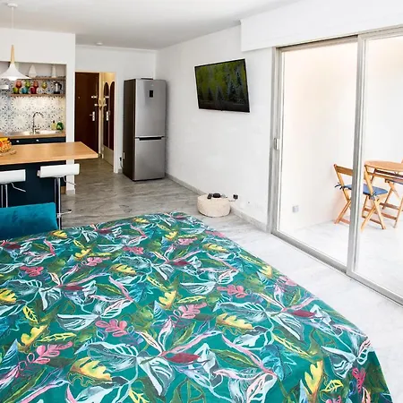 Romantic Sea View Studio, Steps Away From The Beach Antibes Buitenkant foto